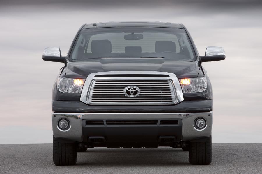  Toyota Tundra CrewMax Platinum Package 2010 года  (фото 23 из 32)